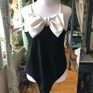 DISCREET SASSY BODYSUIT 🖤